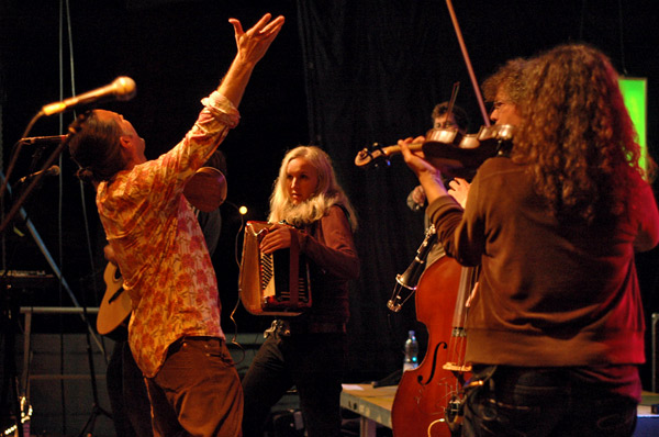 bf07_17hippies